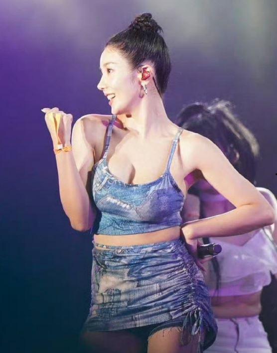 明星拧瓶盖,明星们的力量与魅力对决