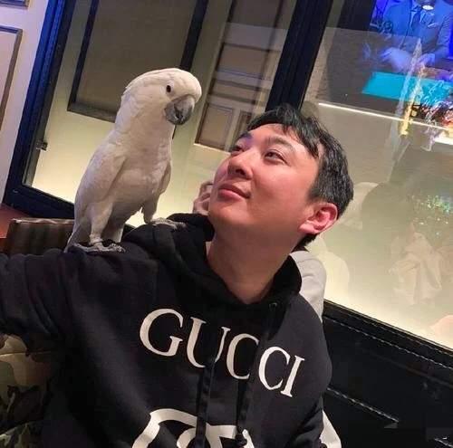 吃瓜的人不在乎,吃瓜群众的无所谓态度